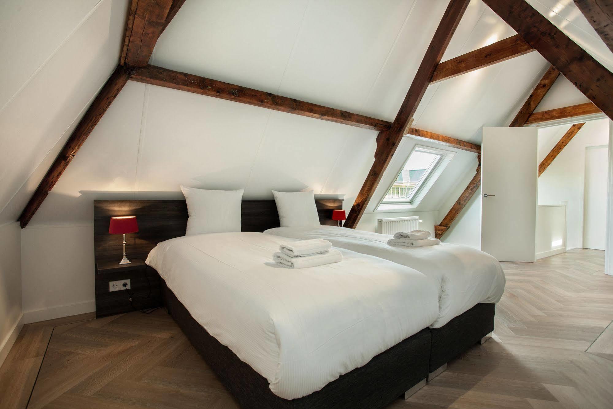 Stayci Serviced Apartments Denneweg L'Aia Esterno foto
