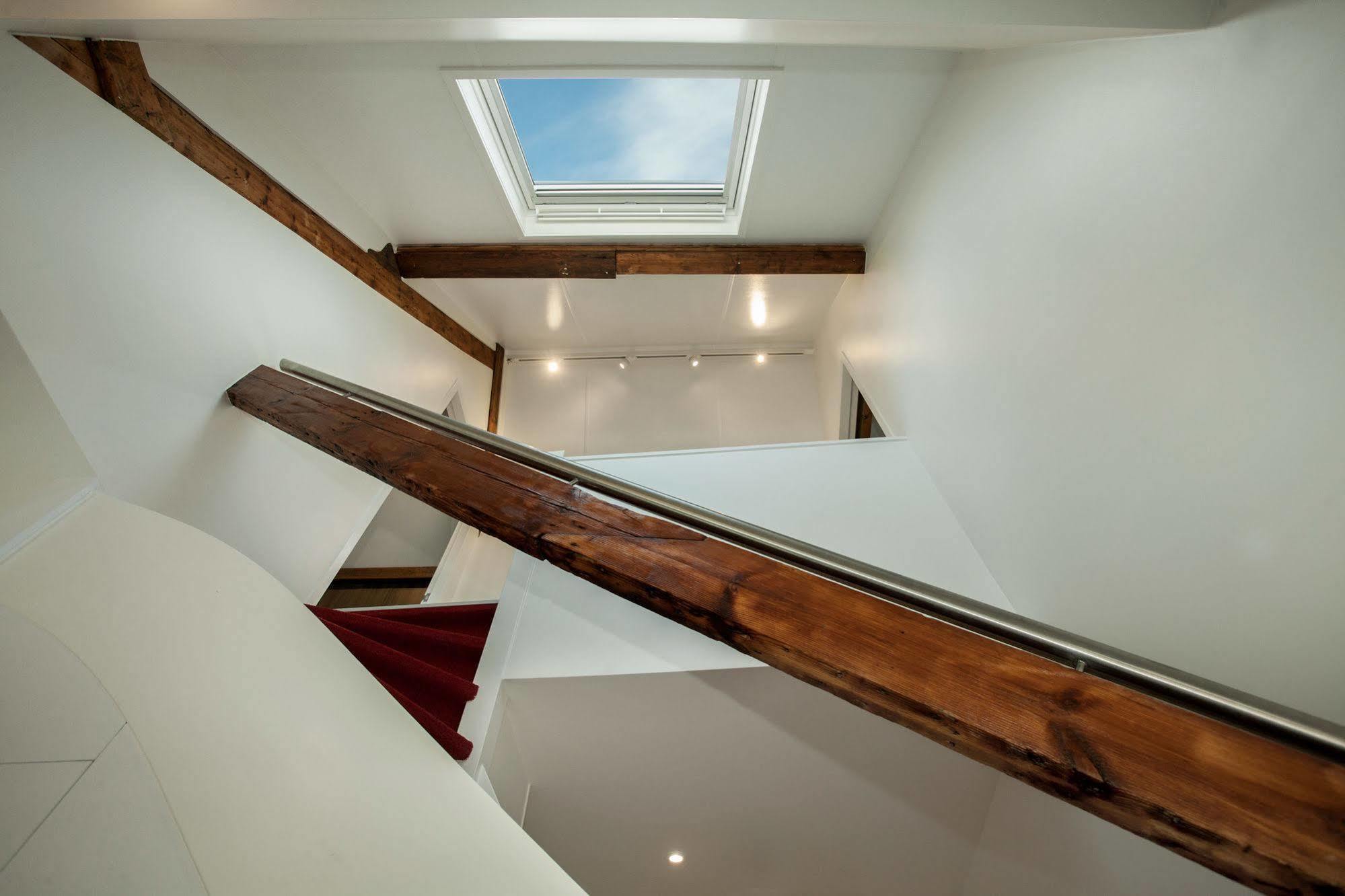 Stayci Serviced Apartments Denneweg L'Aia Esterno foto