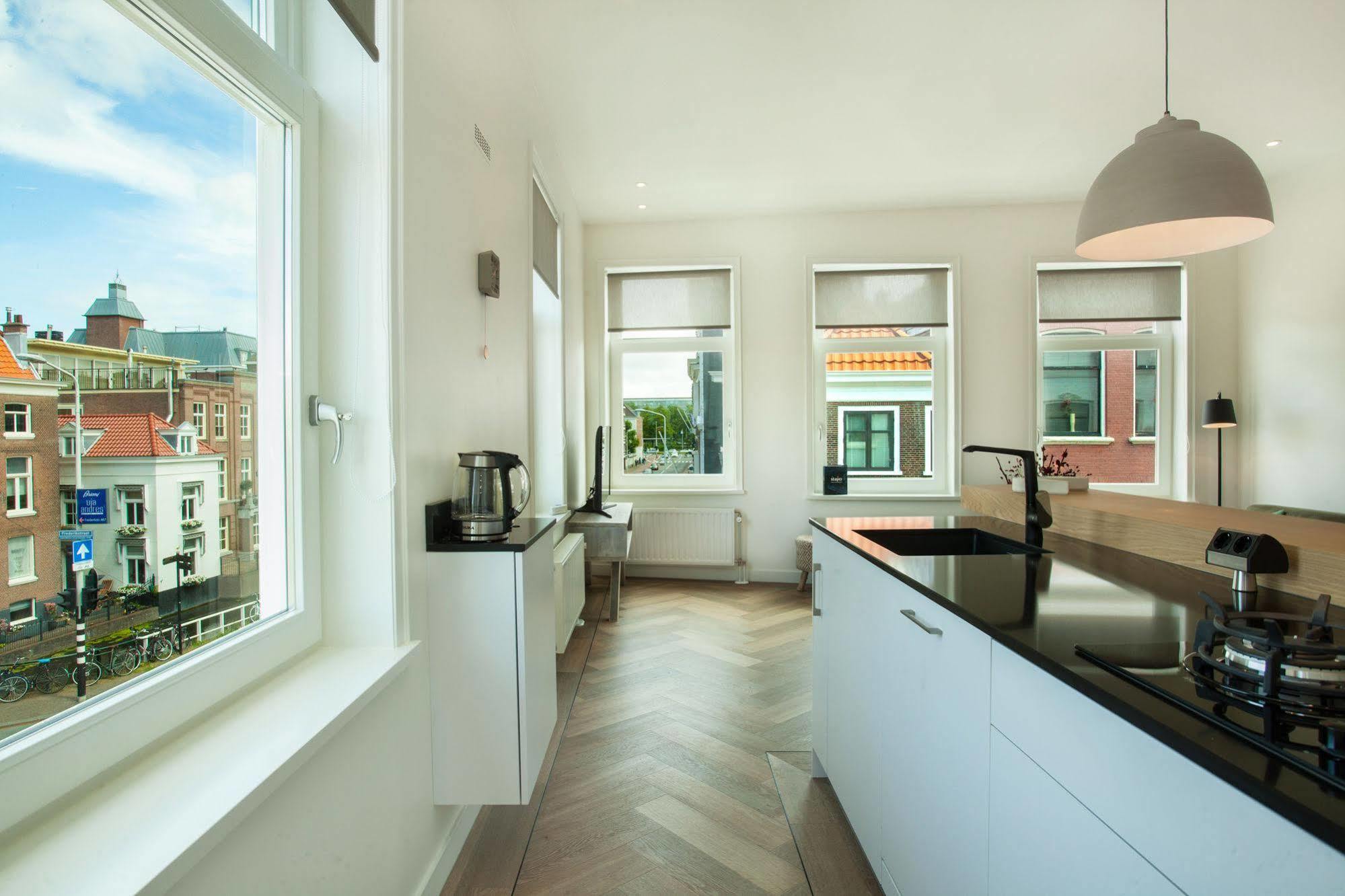 Stayci Serviced Apartments Denneweg L'Aia Esterno foto